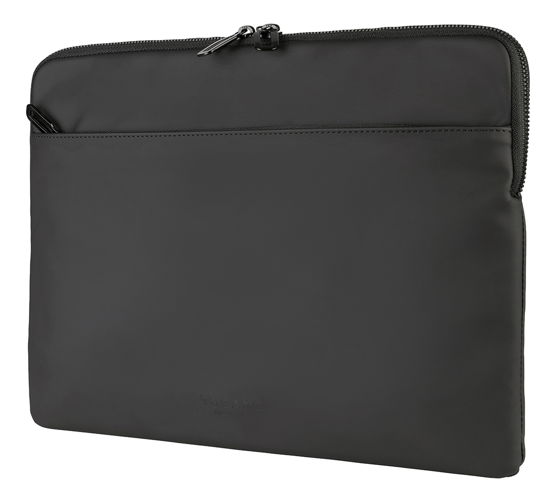 Custodia per laptop nera con cerniera e tasca piccola. Lo sfondo è semplice.