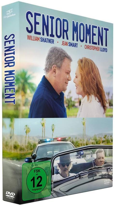 DVD-Box des Films Senior Moment. Zeigt zwei Schauspieler und eine Polizeiauto-Reflexion.