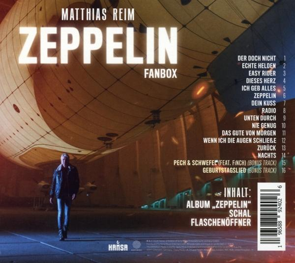 Rückseite einer CD-Hülle. Albumtitel ist 'Zeppelin'. Ein Mann geht von einem Zeppelin weg.