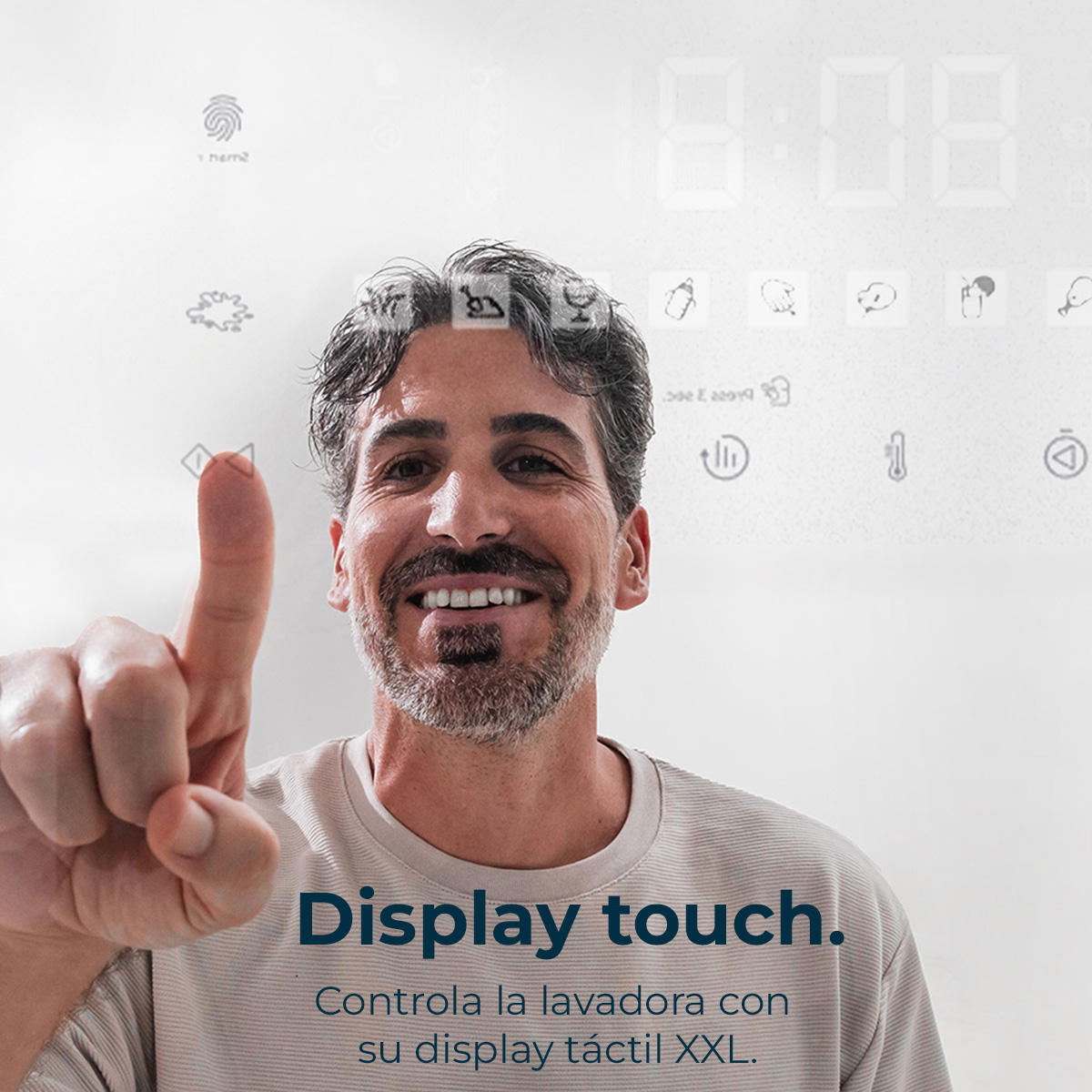 Hombre señalando una pantalla táctil con iconos, texto 'Display touch'.