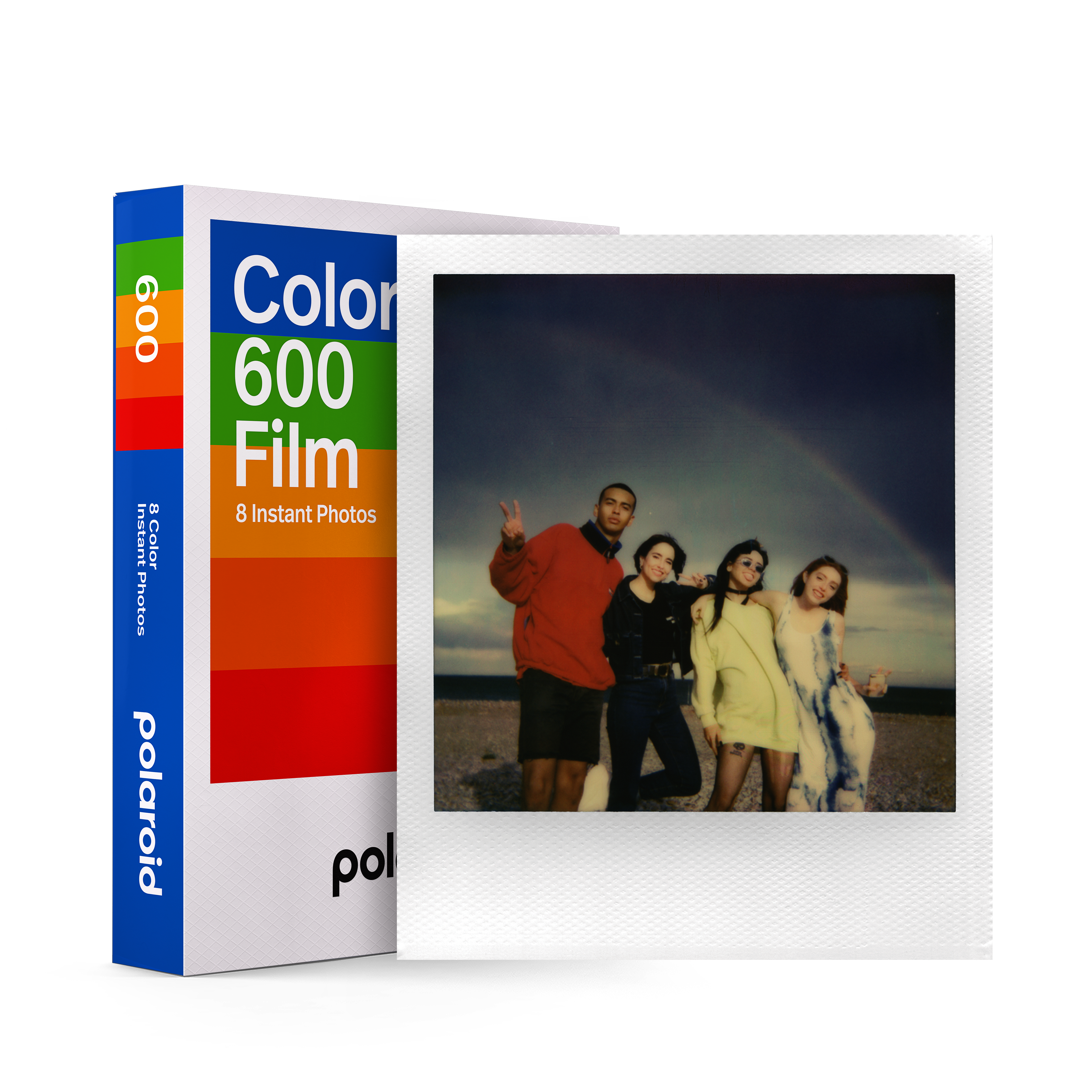 Polaroid 600 filmdoos en foto met vier personen, regenboog op de achtergrond.