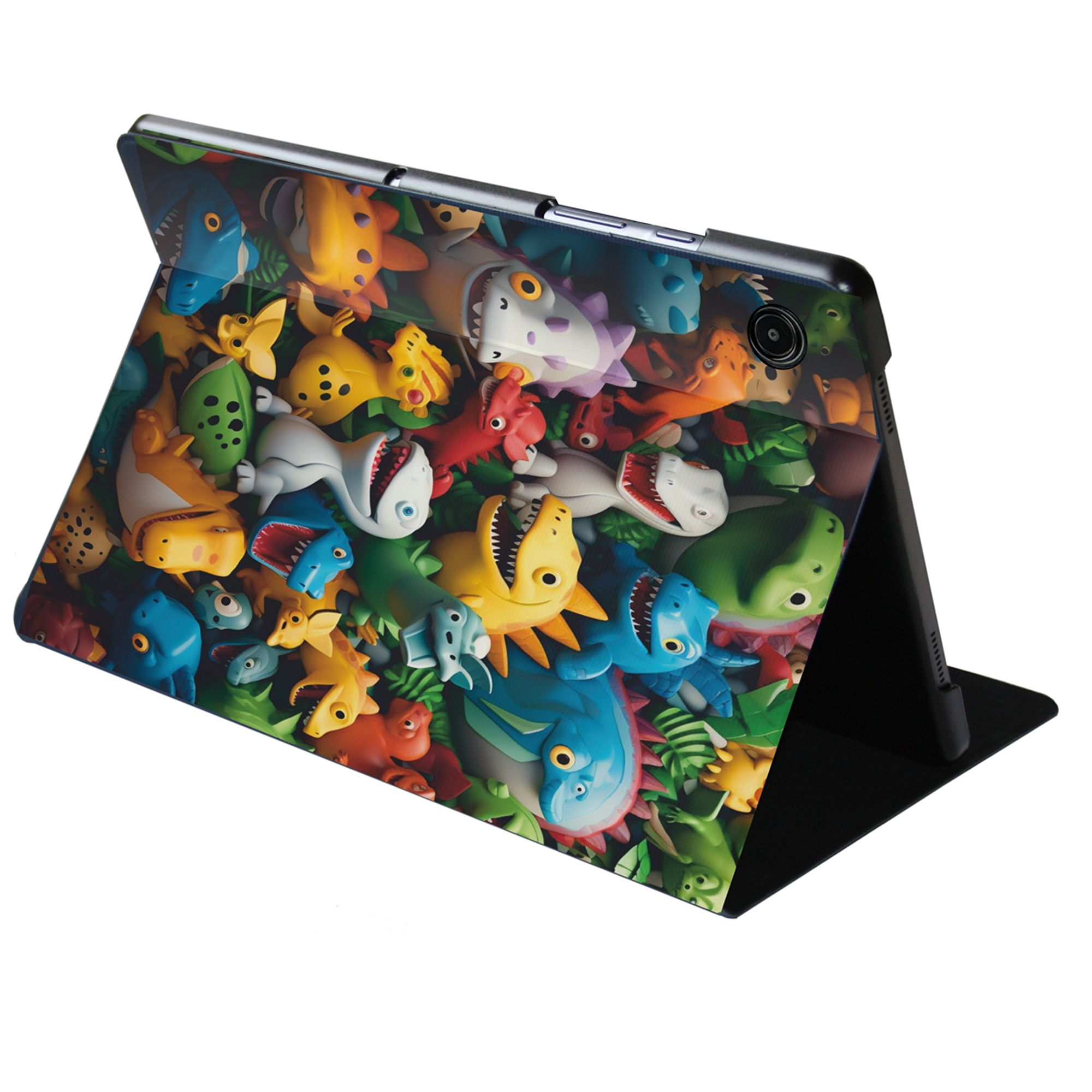 Tableta con una funda colorida que muestra muchos dinosaurios de juguete sobre un fondo blanco.