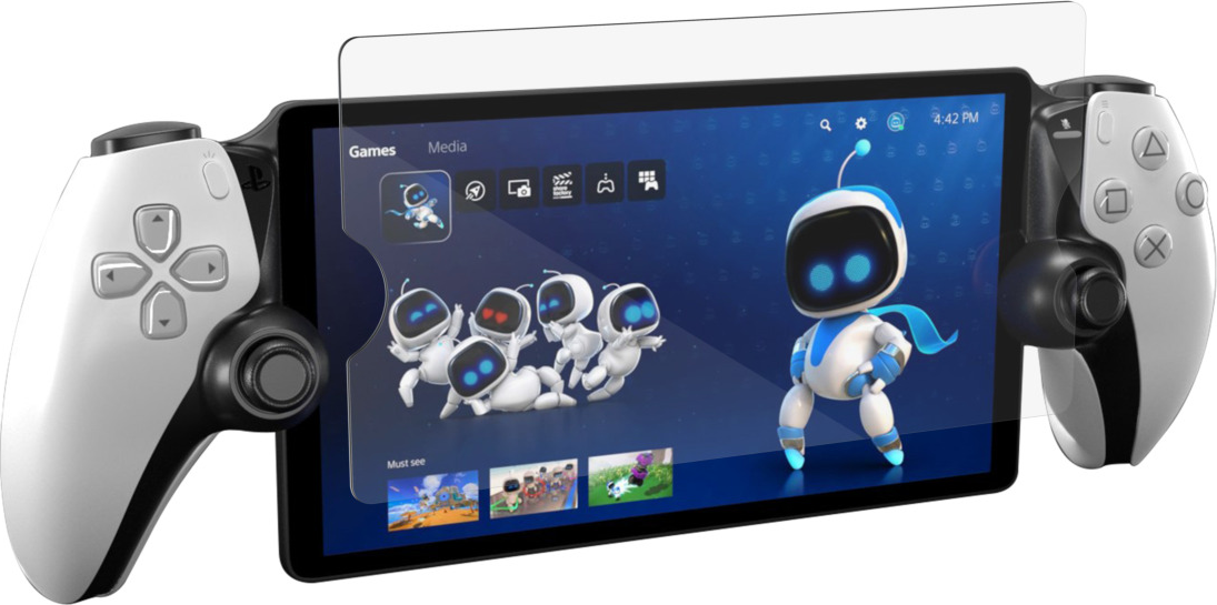 Une configuration de jeu avec une tablette tenue par des manettes de jeu blanches, présentant une interface de jeu.