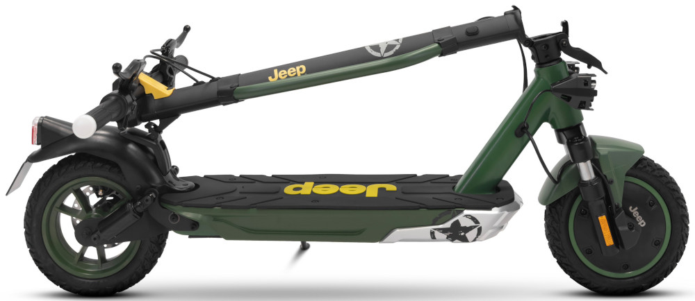Groene en zwarte Jeep elektrische scooter. Heeft een Jeep-logo en een sterontwerp.
