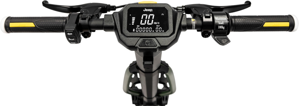 Jeep elektrische scooter stuur, digitaal display en bedieningselementen. Witte achtergrond.