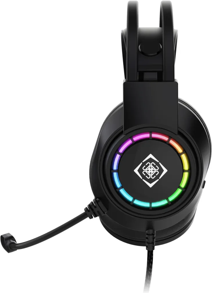 Cuffie da gioco nere con illuminazione RGB attorno ai padiglioni e microfono sul lato sinistro.