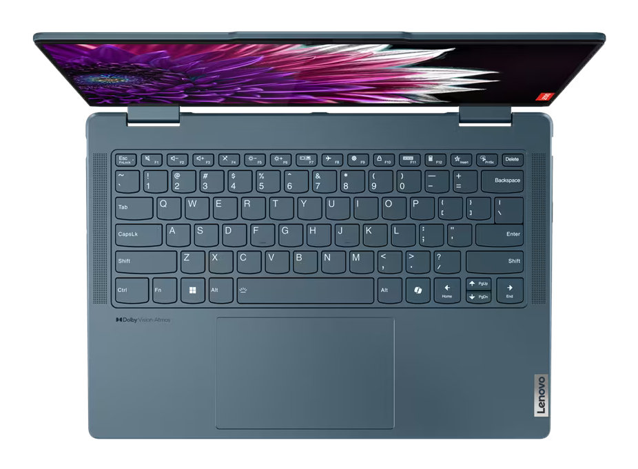 Widok z góry na turkusowego laptopa Lenovo z klawiaturą.