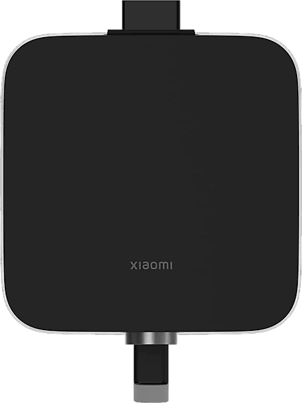 Fekete négyzet alakú eszköz USB-C csatlakozóval. Xiaomi logóval az elején. Fehér háttér.