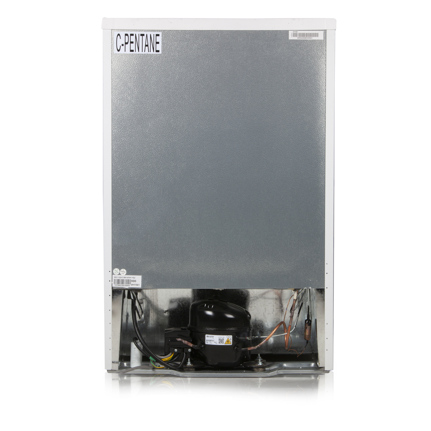 Vue arrière d'un réfrigérateur, extérieur blanc, panneau arrière gris et compresseur noir.