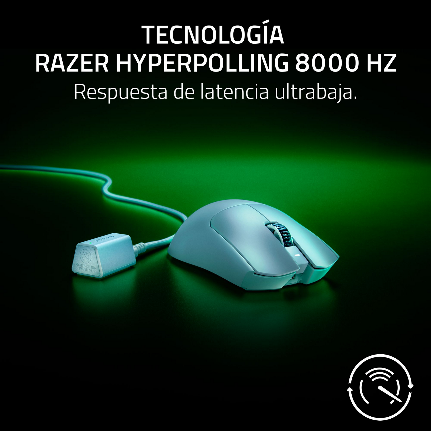 Ratón gaming azul claro con base de carga. Logotipo y texto de Razer visibles. Fondo verde.
