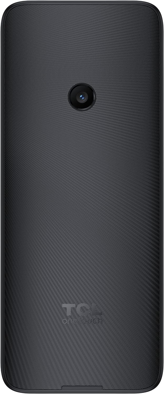 Parte trasera de teléfono TCL negro. Cámara única, patrón texturizado y logotipo TCL. Diseño oscuro y delgado.
