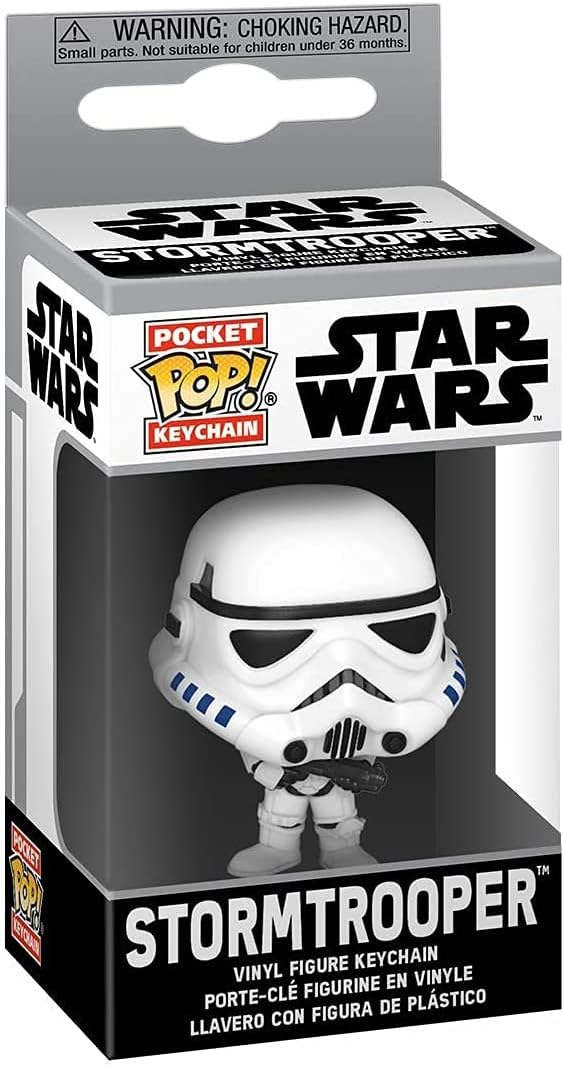 Egy Star Wars Rohamosztagos kulcstartó az eredeti dobozában. A figura fehér, fekete részletekkel és kék díszítéssel.
