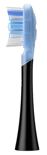 Zbliżenie główki szczoteczki do zębów. Ma niebieskie włosie i czarny uchwyt. Białe tło.