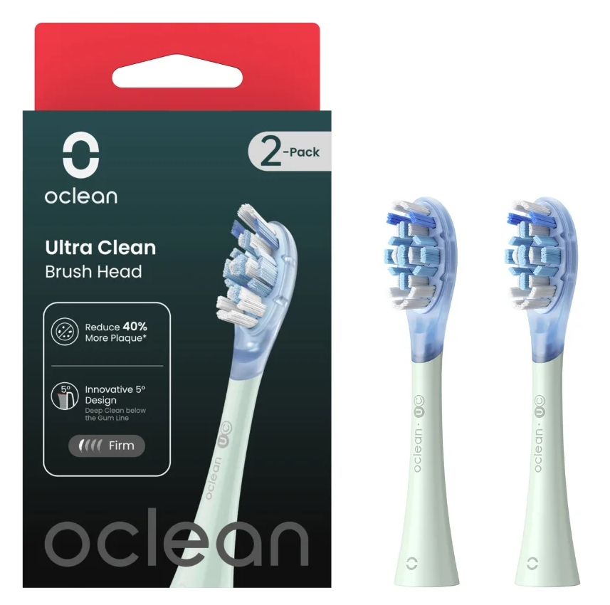 Główki szczoteczki Oclean Ultra Clean, dwie obok pudełka, które pokazuje produkt.