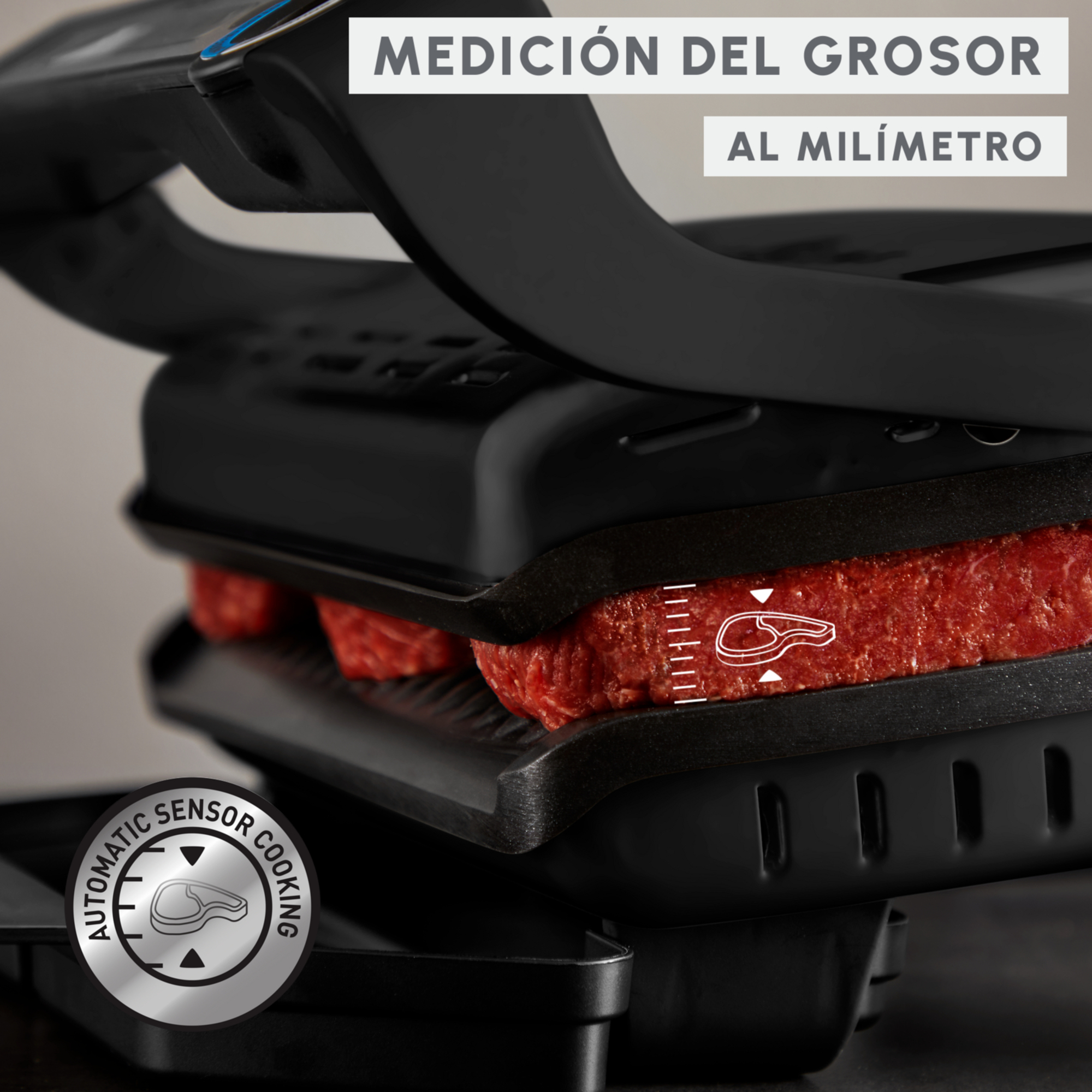 Parrilla negra con un bistec siendo medido. El texto dice 'Medición del grosor al milímetro'.