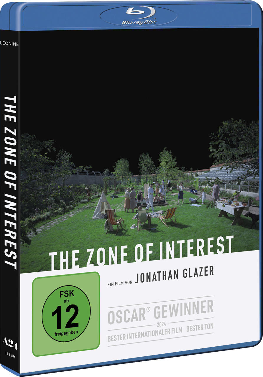 Blu-ray-Hülle mit grüner Wiese, Menschen und Text 'The Zone of Interest'.