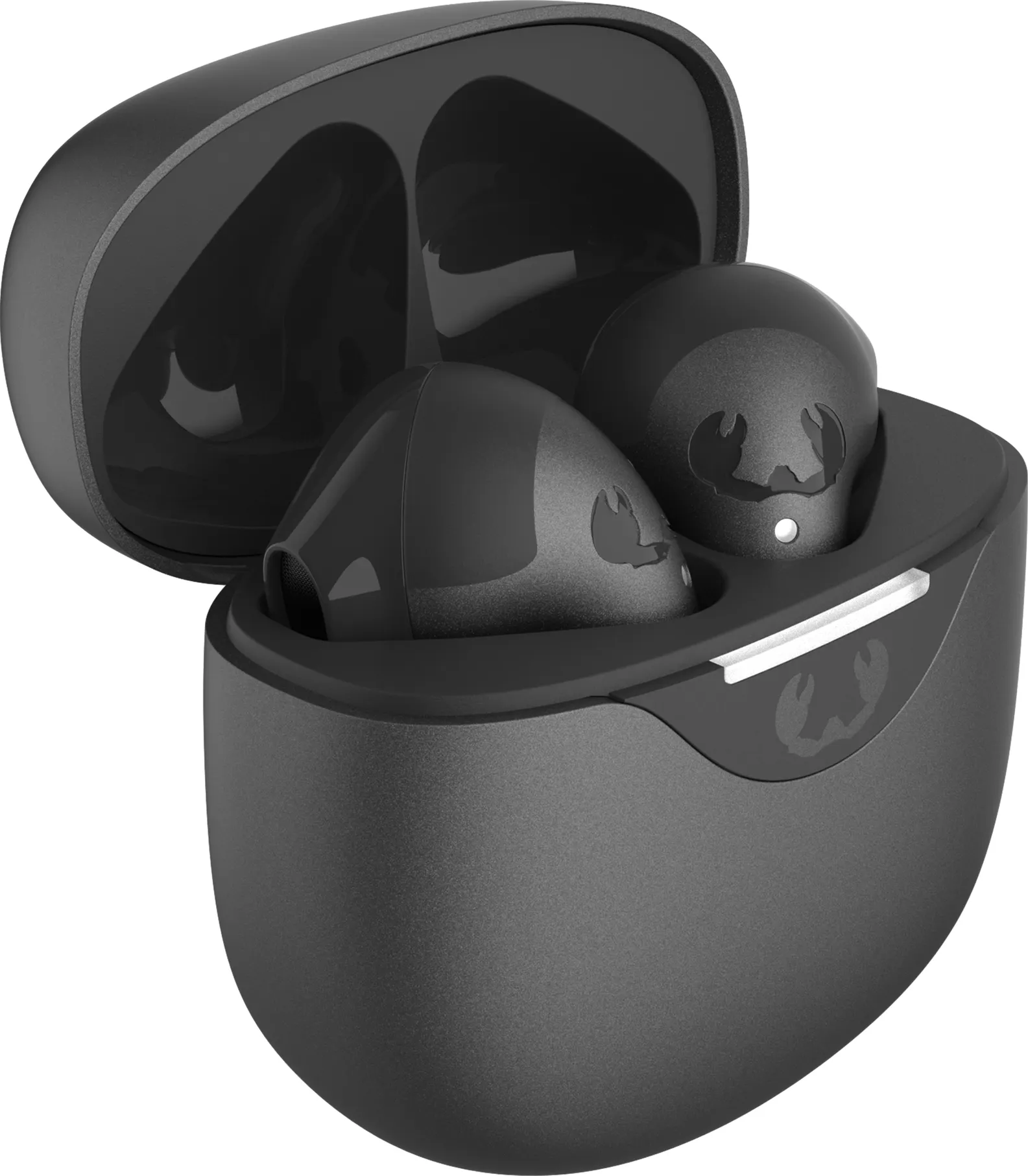Schwarze kabellose Ohrhörer in einem Ladecase, mit einem einzigartigen Krebs-Logo auf den Ohrhörern.