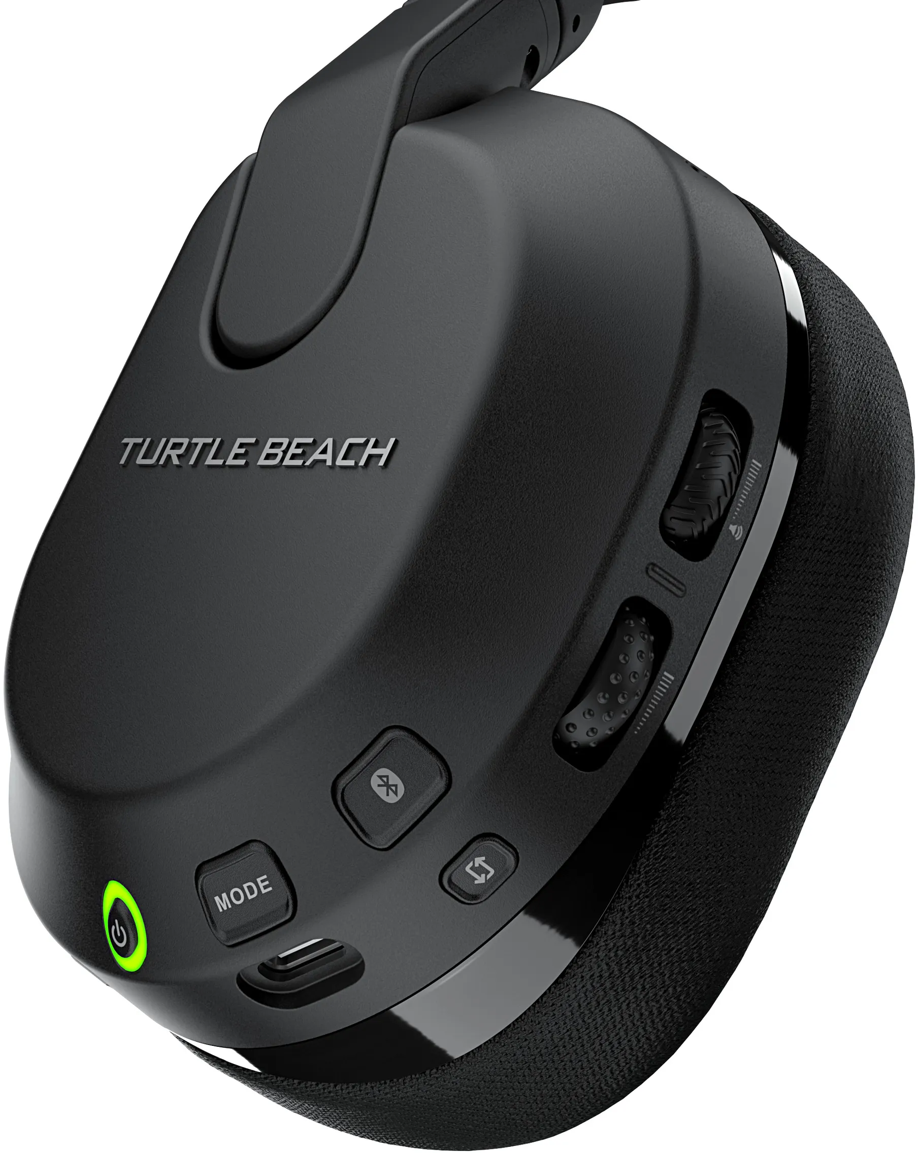 Schwarzes Turtle Beach Headset mit Knöpfen, Logo und Mikrofon. Es hat einen grünen Power-Knopf und eine Modus-Taste.