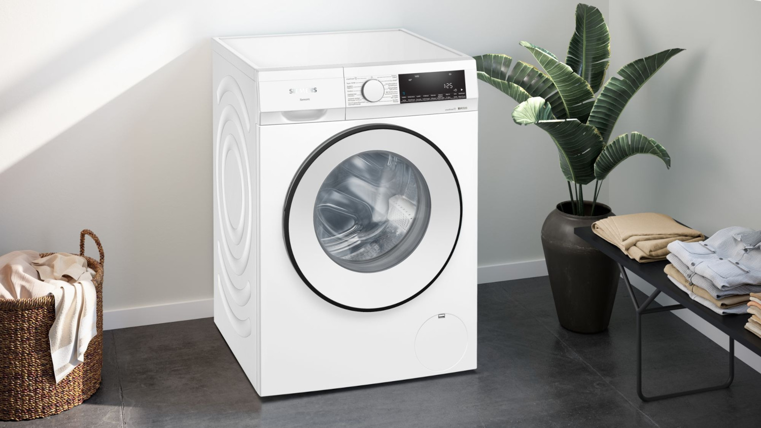 Boîte blanche et bleue du ventilateur intelligent duux whisper flex ultimate sur fond blanc.