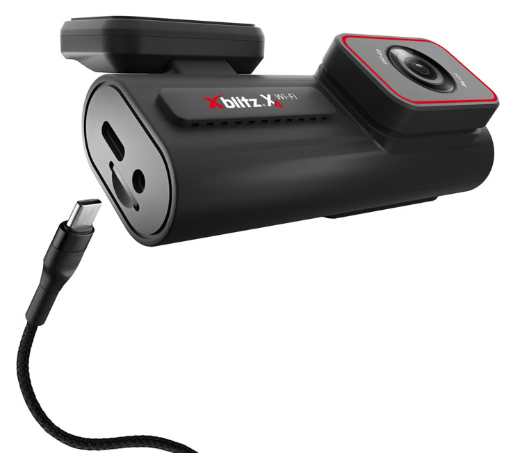 Czarna kamera samochodowa z kablem USB-C, obiektywem i ekranem.