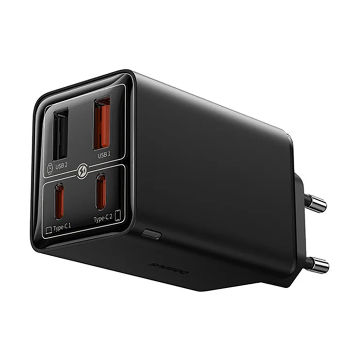 USB ve Type-C bağlantıları için çoklu bağlantı noktalarına sahip siyah güç adaptörü.