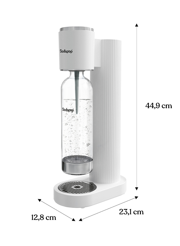 Weißer Soda-Maker mit Glasflasche. Abmessungen werden mit Pfeilen und Zahlen angezeigt.