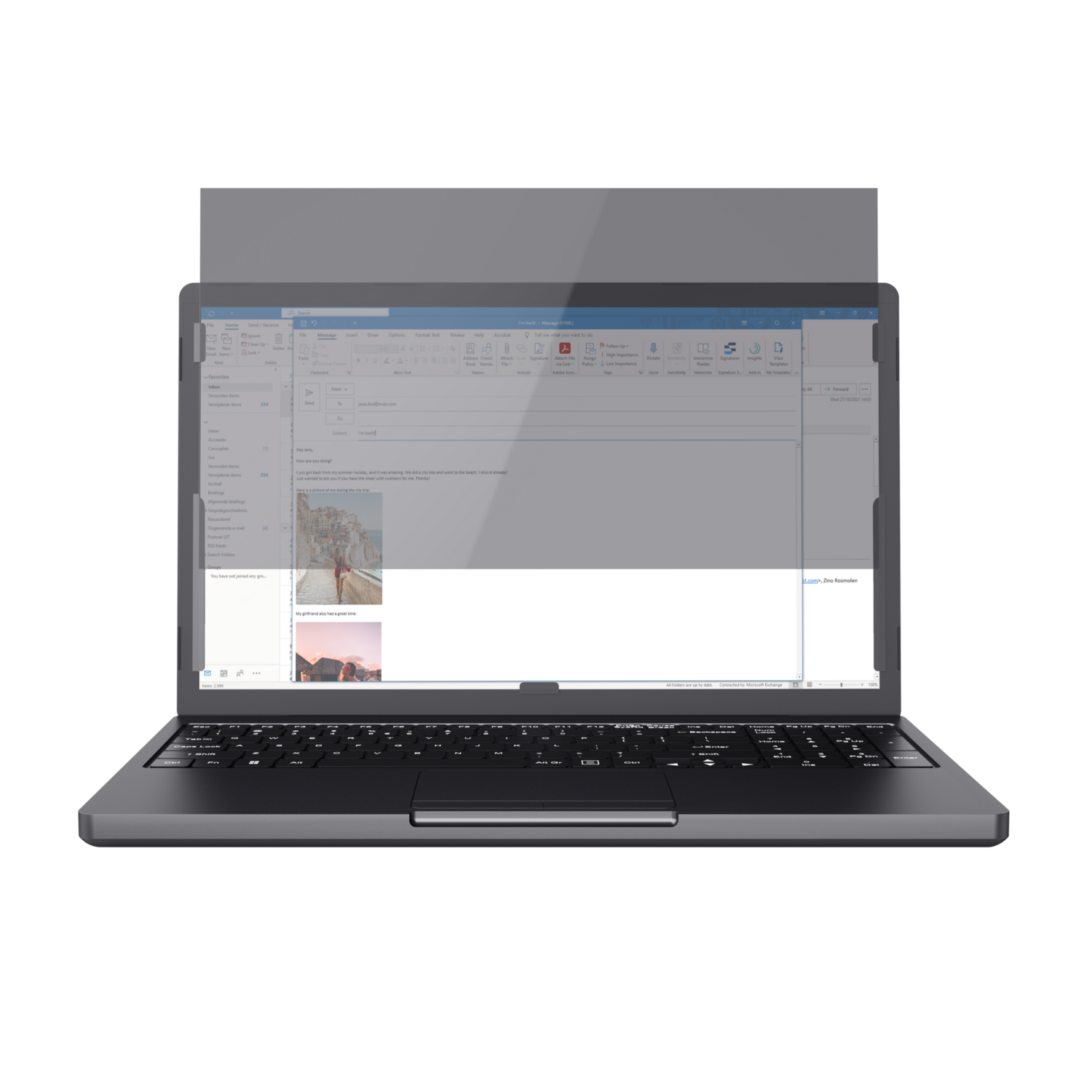 Laptop toont e-mail met afbeeldingen. Het scherm staat open op een zwarte achtergrond.