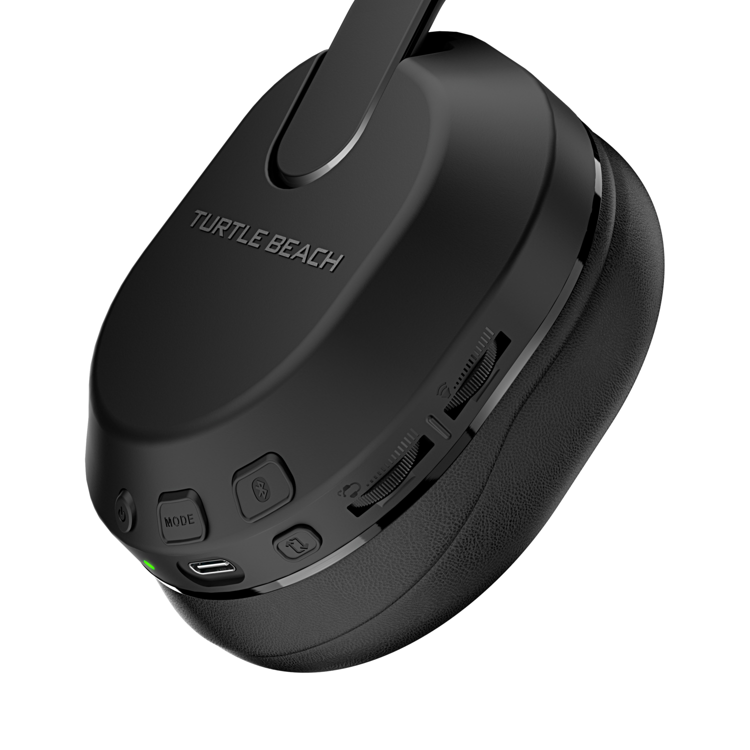 Casque Turtle Beach noir, vue en angle. L'écouteur et les commandes sont visibles.