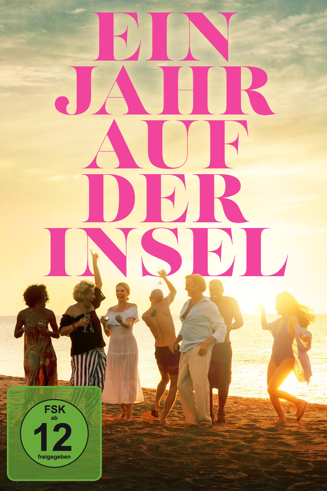 Filmposter mit Text 'Ein Jahr auf der Insel' und Menschen am Strand bei Sonnenuntergang.
