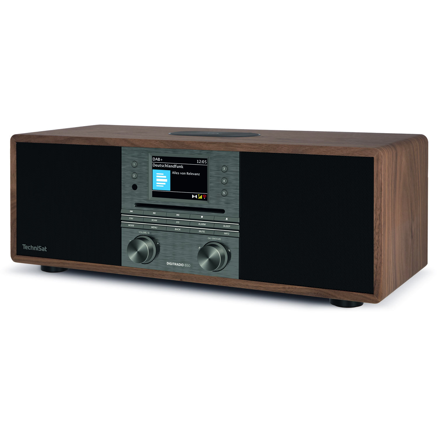 Een houten Technisat DIGITRADIO 500, een radio met een scherm dat zenderinformatie en bedieningsknoppen toont.
