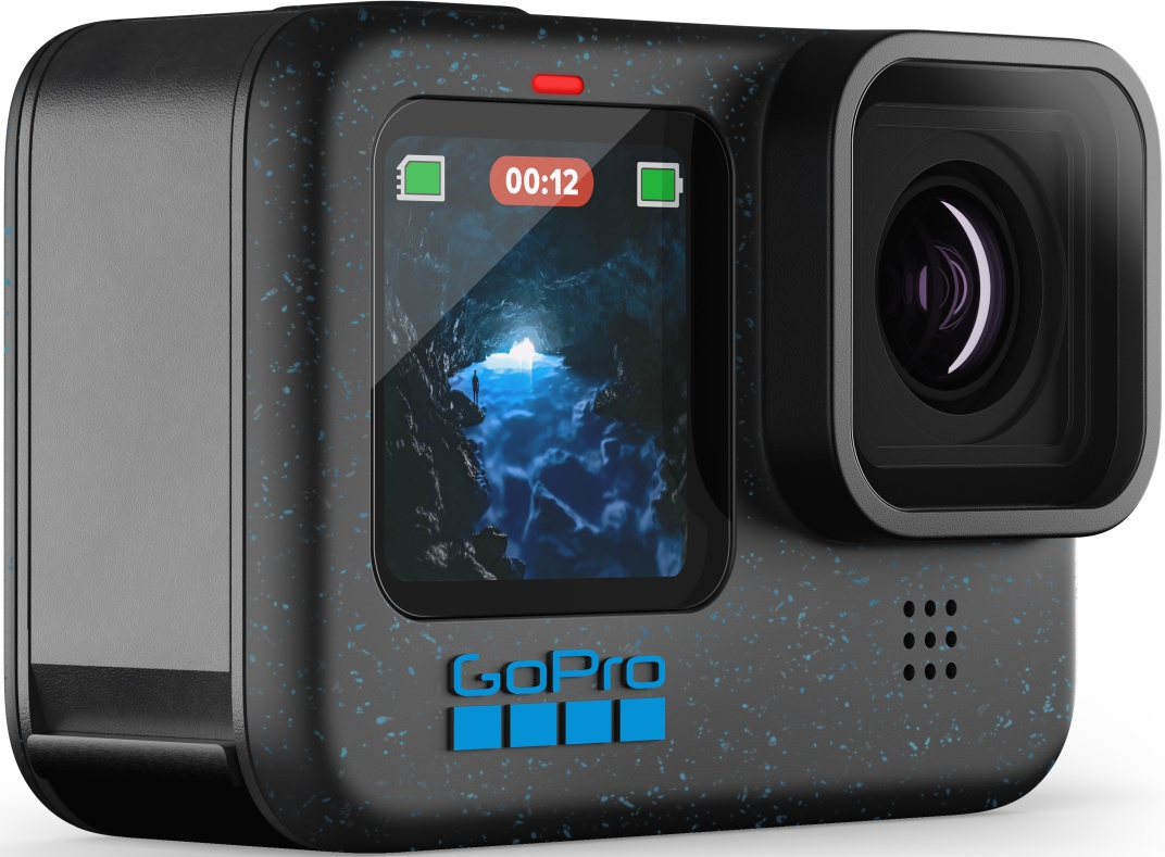 Caméra GoPro noire avec écran montrant une scène sous-marine, un objectif et le logo GoPro.