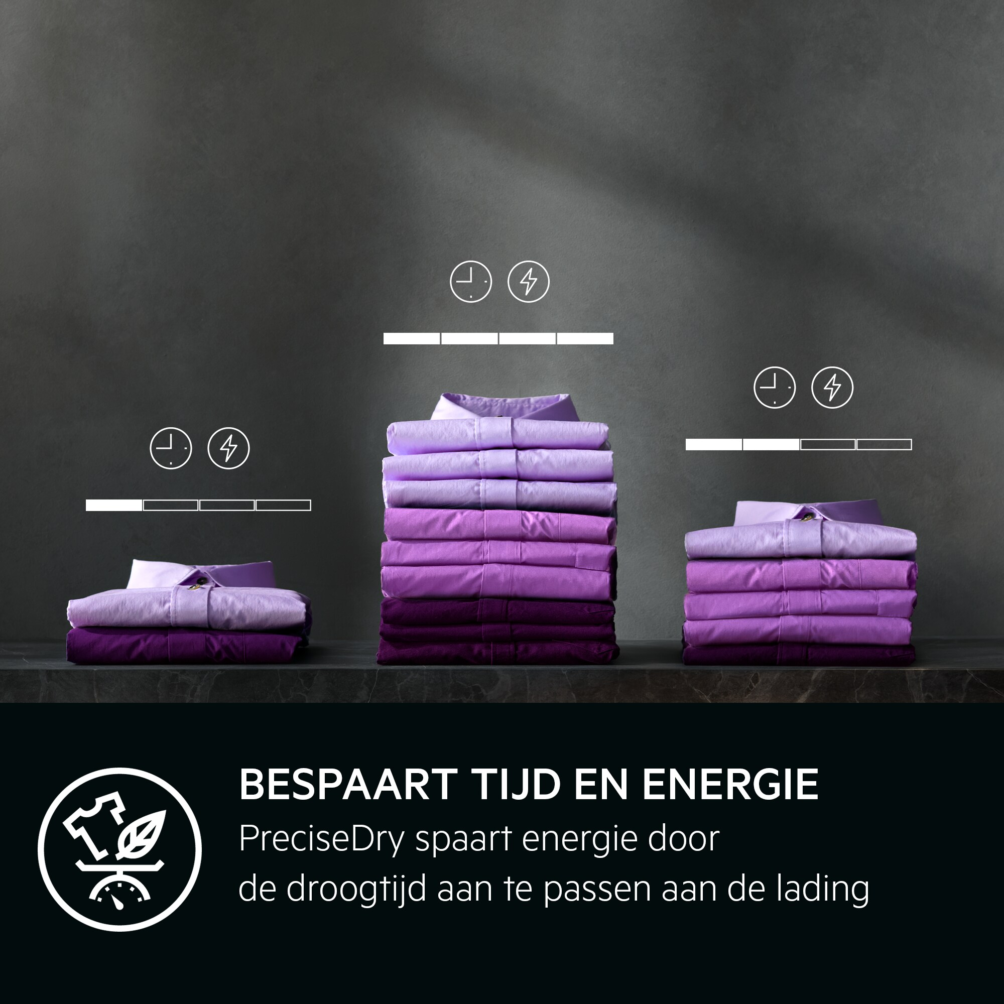 Stapels paarse overhemden, met tijd- en energie-iconen.