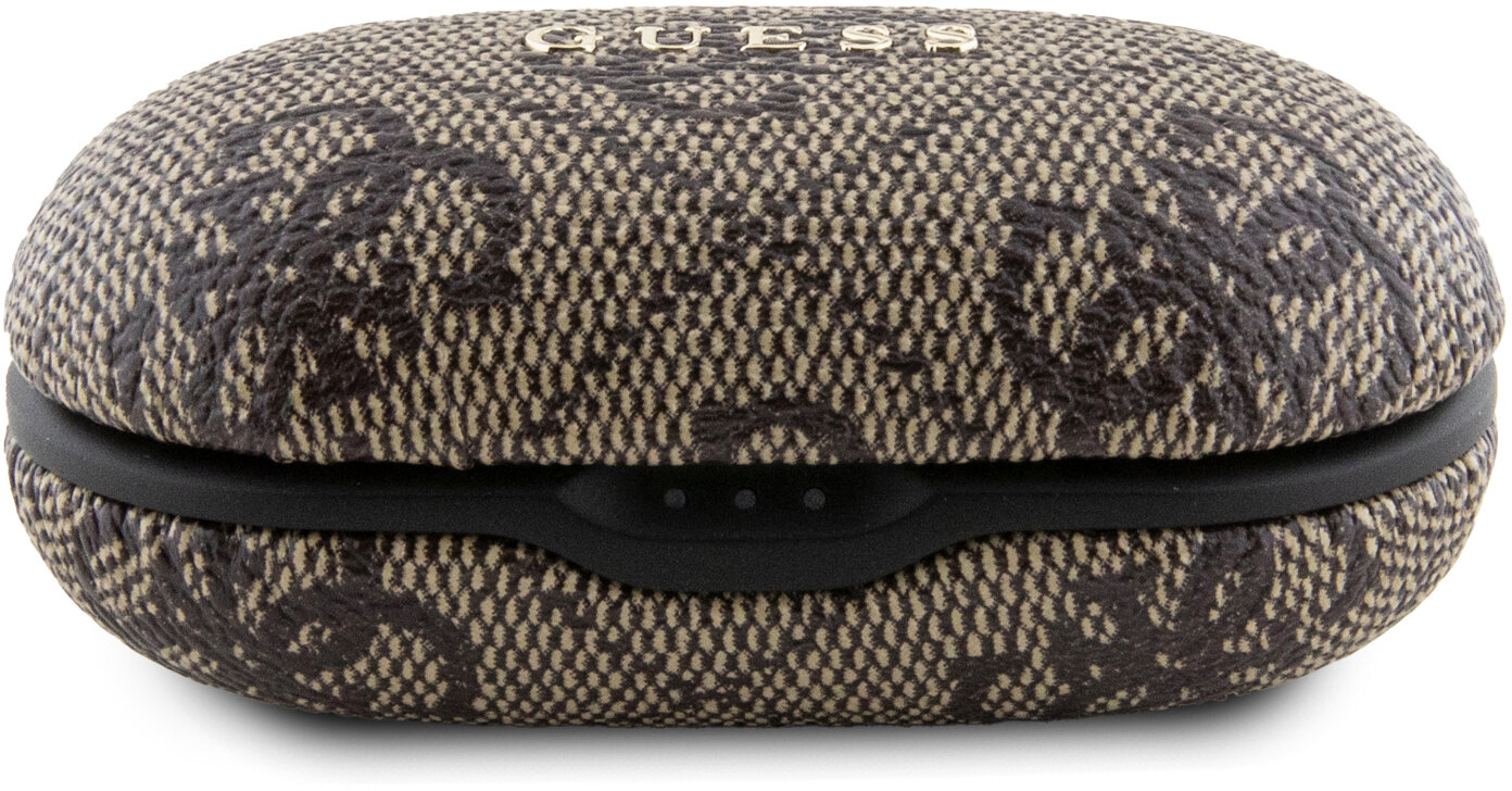 Brązowo-beżowe etui na okulary Guess, zamknięte, z logo marki.