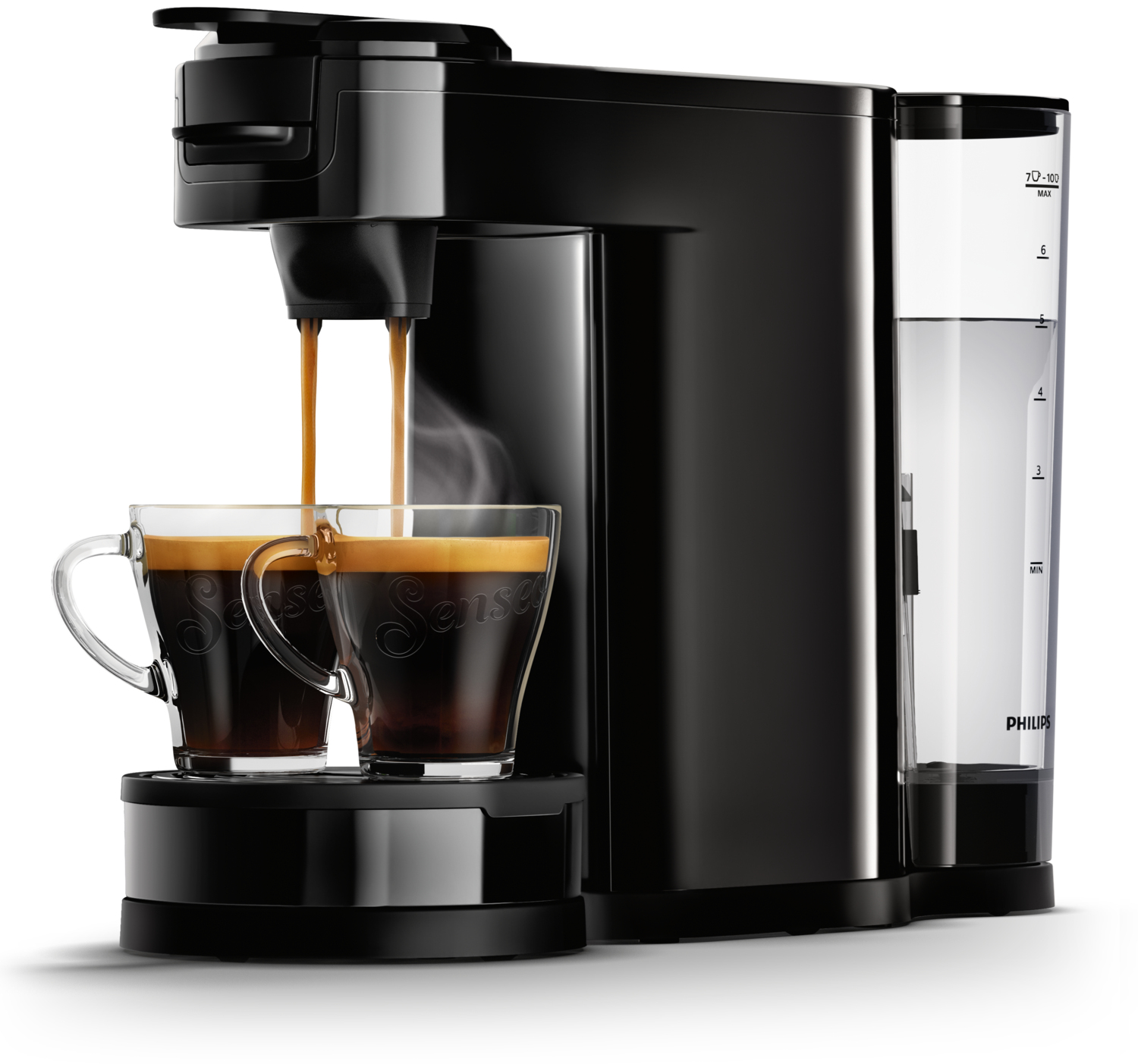 Schwarze Kaffeemaschine, die Kaffee in zwei transparente Gläser ausgibt. Weißer Hintergrund.