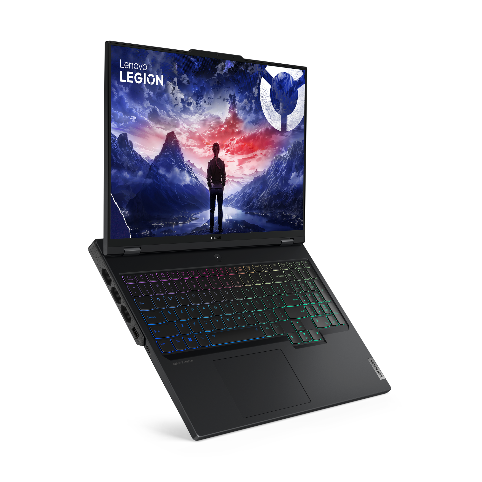 Siyah Lenovo Legion dizüstü bilgisayar açık, dağ manzarası sergiliyor. Siyah arka plan.
