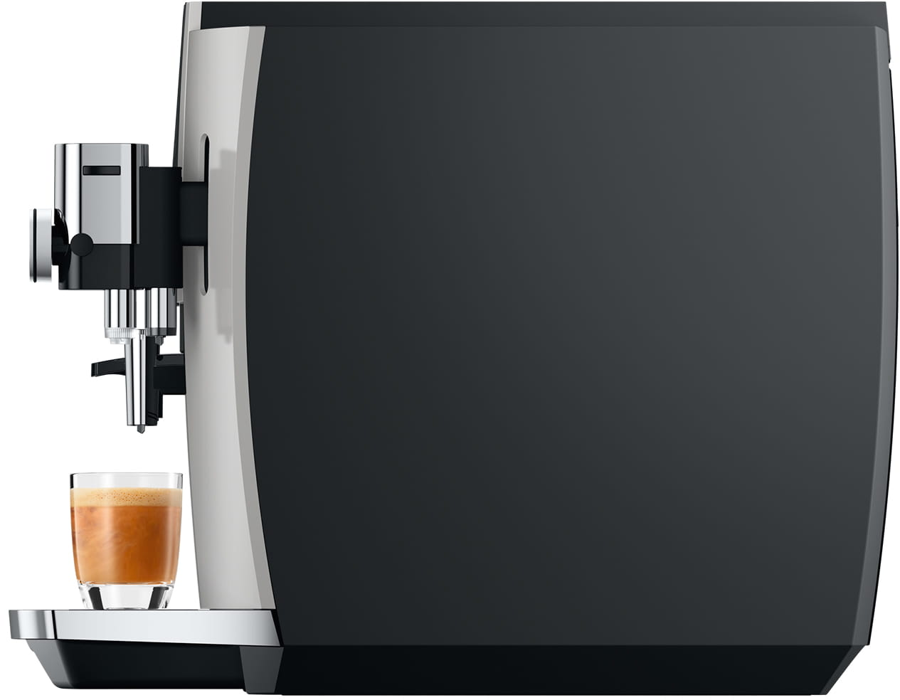 Una macchina da caffè con un bicchiere di caffè sul vassoio e un design bianco e nero.