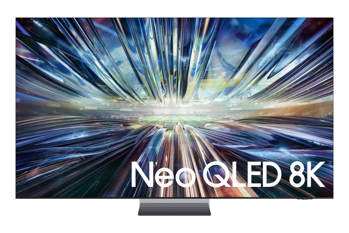 Samsung Neo QLED 8K TV. Büyük ekran, gümüş stand.