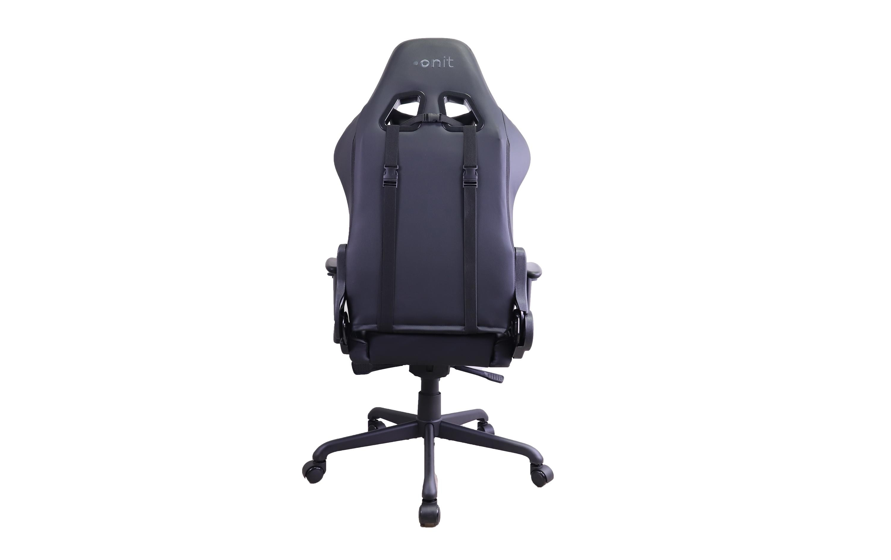 Una sedia da gaming nera vista da dietro. Ha il marchio onit. Sono presenti cinghie nere e una base a cinque stelle.