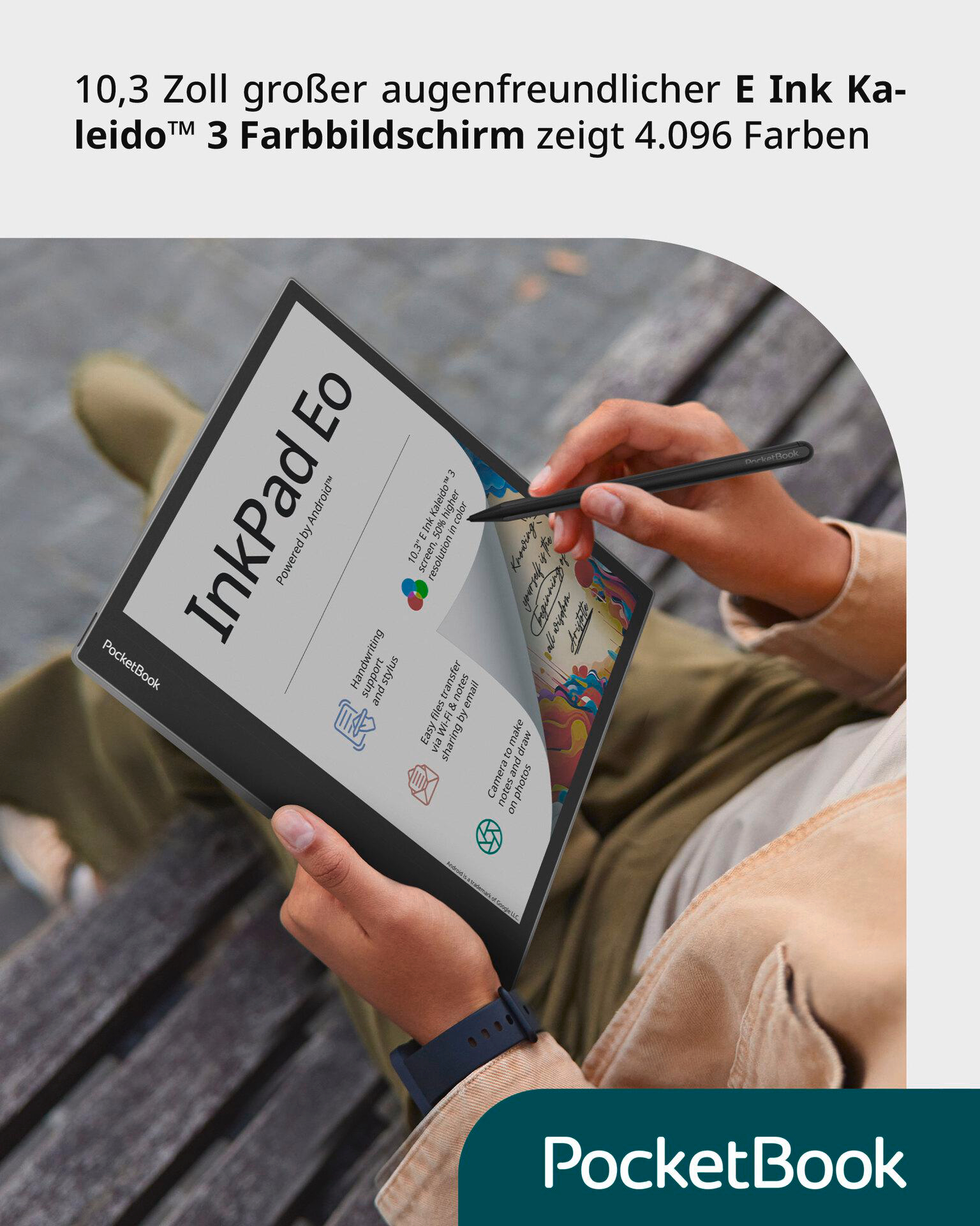 Person benutzt PocketBook InkPad Eo, zeigt farbigen Text auf dem Bildschirm.