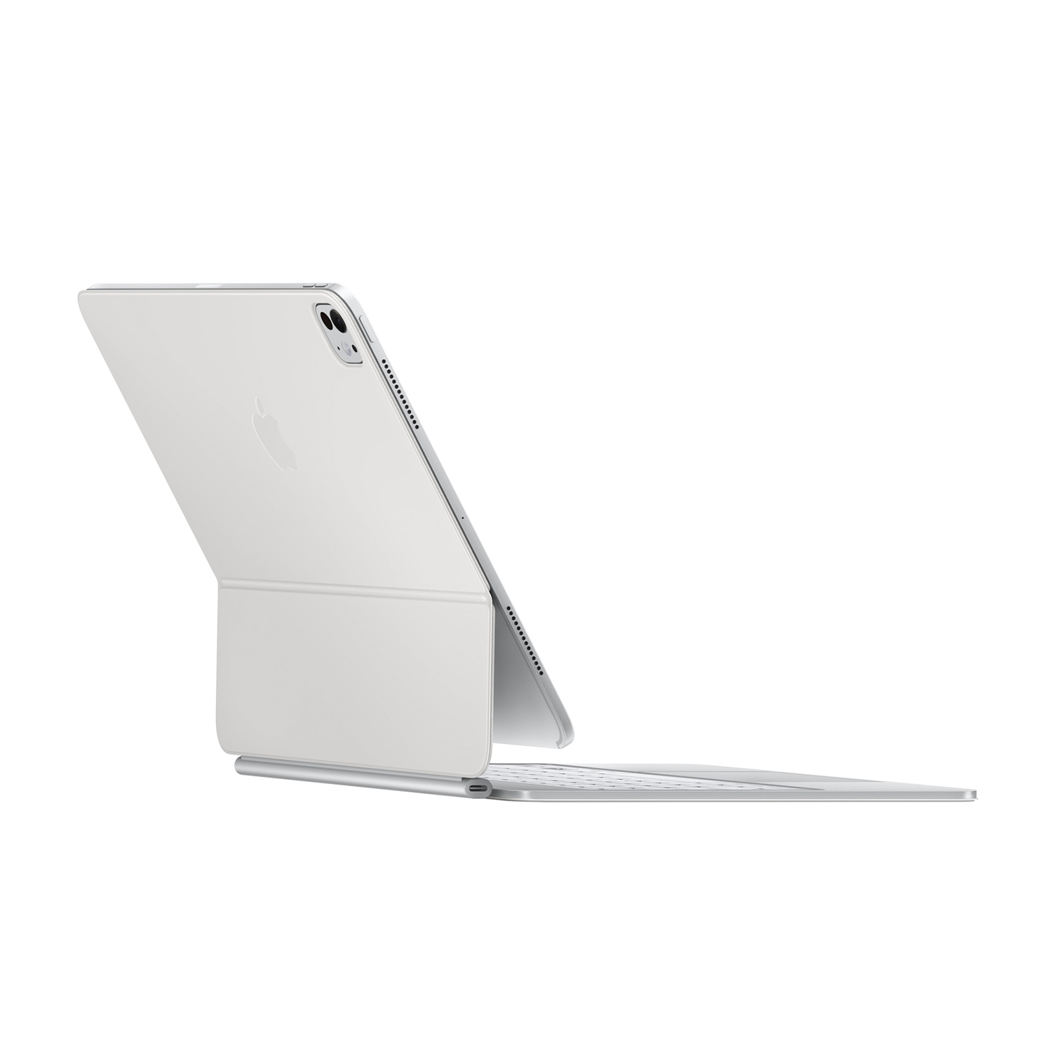 Tablet argentato con custodia tastiera bianca. Sfondo bianco.
