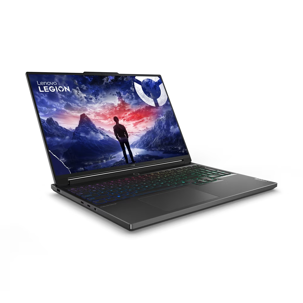 Un portátil negro con teclado colorido y una pantalla con un hombre en un paisaje.