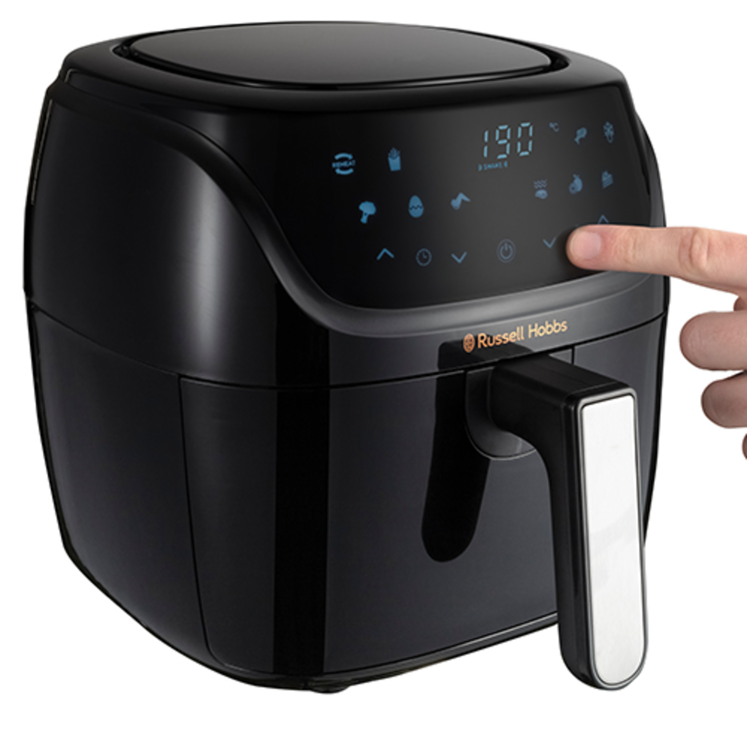 Een zwarte airfryer met een digitaal display en een hand die op een knop drukt. Een Russell Hobbs-merk.