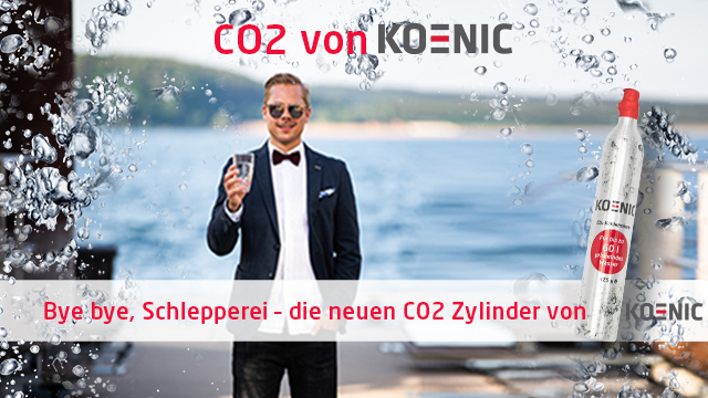 Ein Mann mit Sonnenbrille hält ein Glas und wirbt für CO2-Zylinder von KOENIC.