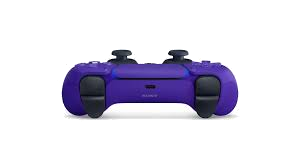 Siyah bir arka plan üzerinde izole edilmiş, arkadan görünüşü mor bir PlayStation 5 kontrol cihazı. İki siyah joystick.
