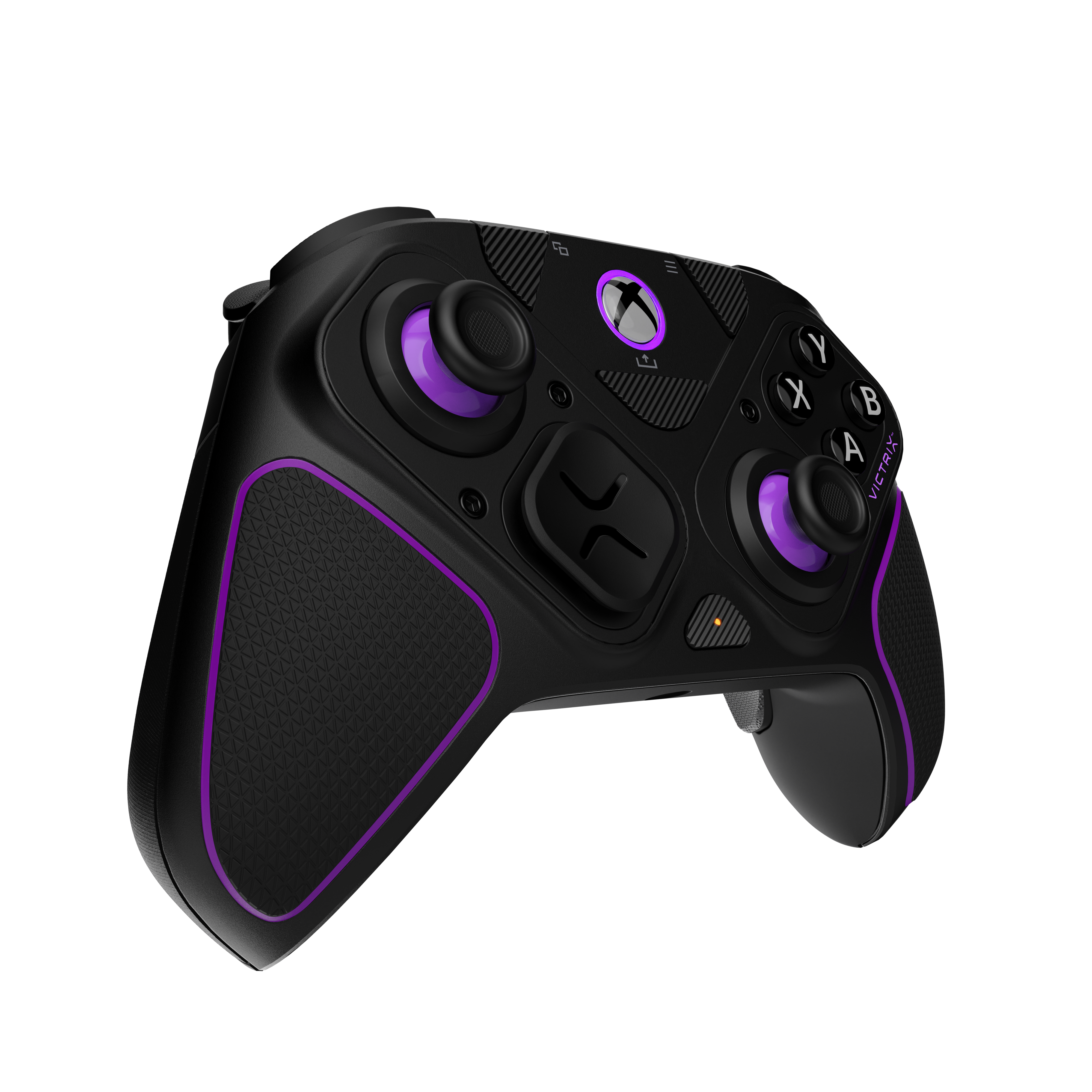 Schwarzer Xbox-Controller mit lila Akzenten und Tasten auf schwarzem Hintergrund.