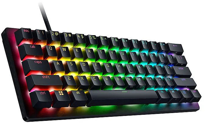 Eine schwarze Gaming-Tastatur mit bunten LED-Leuchten. Die Tasten sind schwarz.
