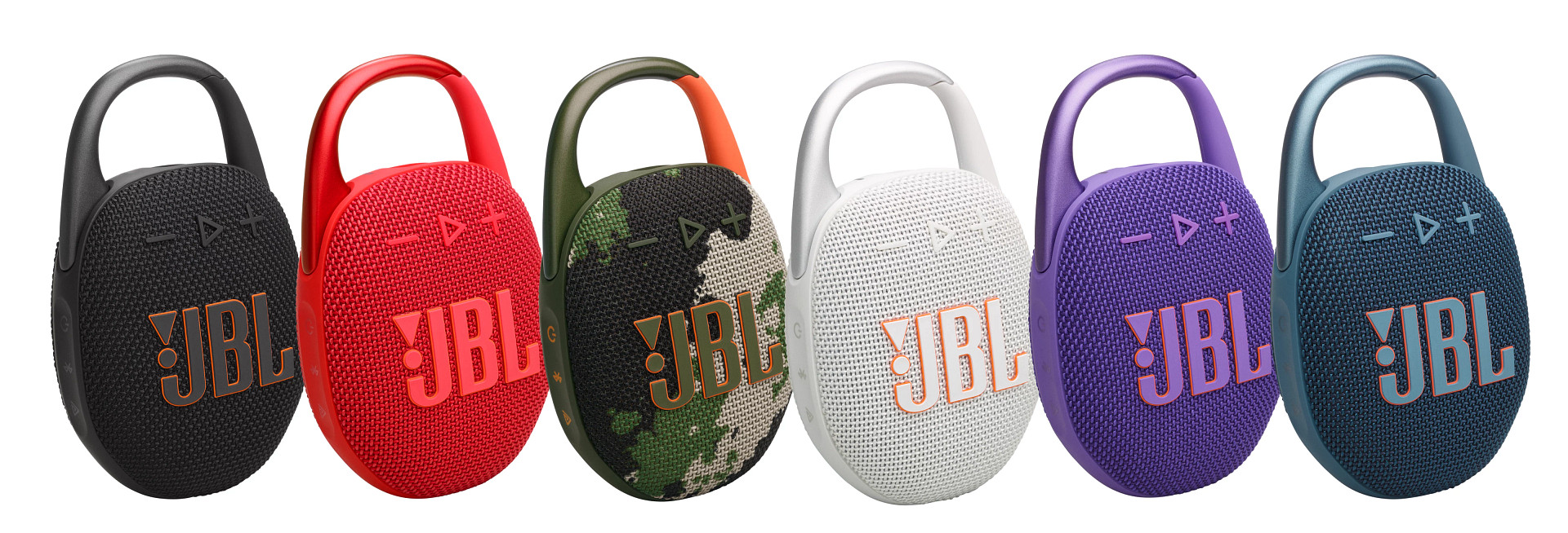 Wiele głośników JBL Clip w różnych kolorach na białym tle.