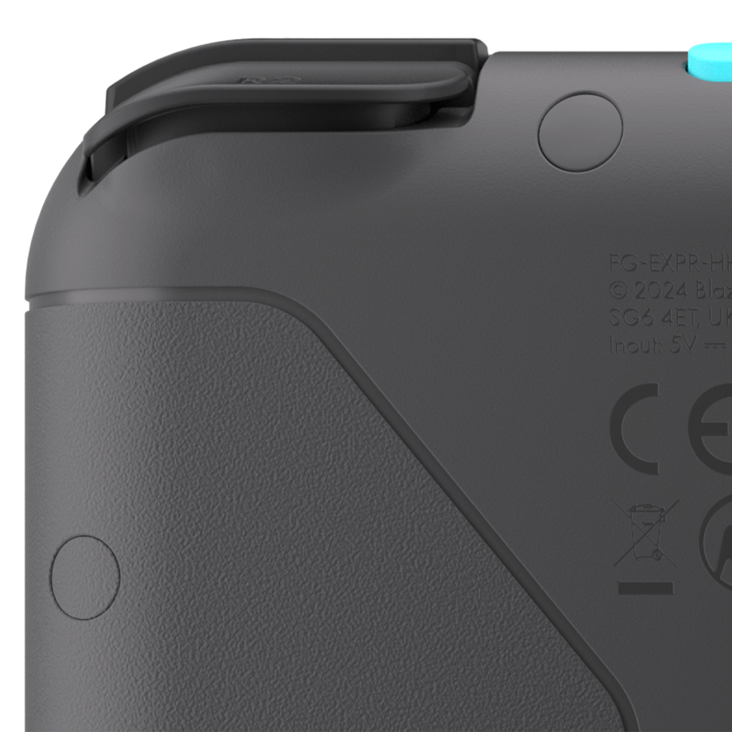 Nahaufnahme einer grauen Evercade Blaze Handheld-Konsole. Zeigt Details der Seite mit Knöpfen.