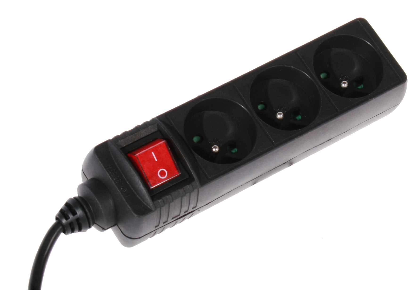 Czarna listwa zasilająca z trzema gniazdami i czerwonym przełącznikiem. Przewód jest podłączony z lewej strony.