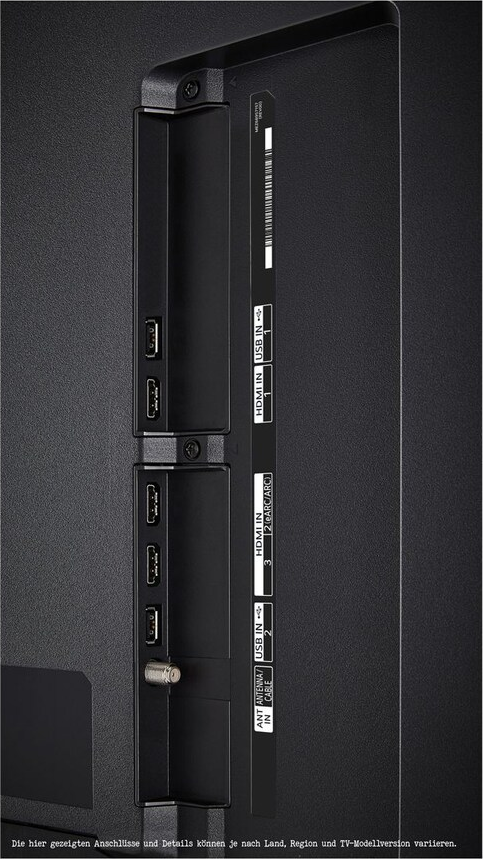 Rückansicht eines Fernsehers, die Anschlüsse zeigt. Es gibt HDMI-, USB- und Antennenanschlüsse.